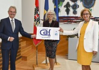 LH Mikl-Leitner/Präsident Wilfing/Direktorin Goldeband: Europäische Auszeichnung für den Landesrechnungshof LH Mikl-Leitner/Präsident Wilfing/Direktorin Goldeband: Europäische Auszeichnung für den Landesrechnungshof