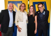 LH Mikl-Leitner ehrte Maturanten mit ausgezeichnetem Erfolg LH Mikl-Leitner ehrte Maturanten mit ausgezeichnetem Erfolg
