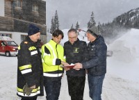 Einsatzstab am Hochkar: Straße und Skigebiet ab morgen wieder geöffnet Einsatzstab am Hochkar: Straße und Skigebiet ab morgen wieder geöffnet