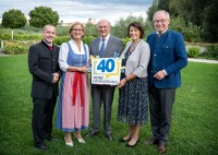 40 Jahre Dorferneuerung mit großem Festakt gefeiert 40 Jahre Dorferneuerung mit großem Festakt gefeiert