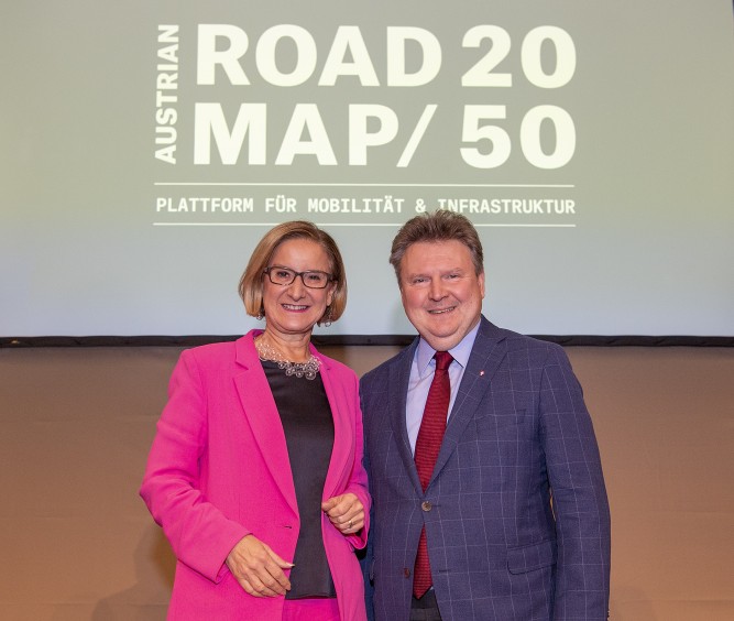 LH Mikl-Leitner und Bürgermeister Ludwig beim Symposium „Wirtschaftsmotor Ostregion“