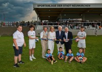 Neue Sportplatztribüne in Neunkirchen feierlich eröffnet