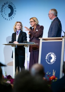 Die Gründung der UWK habe die Entwicklung des Bundeslandes vom weißen Fleck auf der Wissenschaftslandkarte zum Wissenschaftsland NÖ markiert, sagte Landeshauptfrau Johanna Mikl-Leitner im Rahmen des Festaktes.