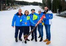 (v.l.n.r.) LSV NÖ Präsident Wolfgang Labenbacher, Landeshauptfrau Johanna Mikl-Leitner, OK-Chef Franz Steiner, LSV NÖ Vizepräsidentin Michaela Dorfmeister und LH-Stellvertreter Udo Landbauer.