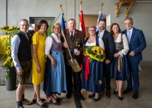 (v.l.n.r.) Vizebürgermeister Reinhard Rausch, Bürgermeisterin Brigitte Thallauer, Landeshauptfrau Johanna Mikl-Leitner, Feuerwehrkommandant Walter Diesmayr mit Gattin, Nationalratsabgeordneter Fritz Ofenauer, Landtagsabgeordnete Doris Schmidl und Bezirkshauptmann St. Pölten Josef Kronister.