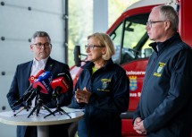 Informierten über den Katastrophenfonds: Landesrat Ludwig Schleritzko, Landeshauptfrau Johanna Mikl-Leitner und LH-Stellvertreter Stephan Pernkopf (von links nach rechts).