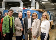 (v.l.n.r.) Abgeordnete zum Nationalrat Martina Diesner-Wais, Christian Janetschek, Geschäftsführer Erich Steindl, Landeshauptfrau Johanna Mikl-Leitner und Manuela Steindl.