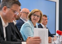 Landeshauptfrau Johanna Mikl-Leitner forderte den Ausbau des Güterverkehrs auf europäischer Ebene.