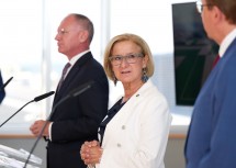 Landeshauptfrau Johanna Mikl-Leitner bei der Pressekonferenz im NÖ Landhaus.