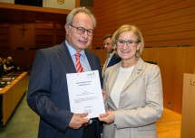 Landeshauptfrau Johanna Mikl-Leitner mit Martin Breitenseher, Ärztlicher Direktor des LK Horn-Allentsteig a.D.