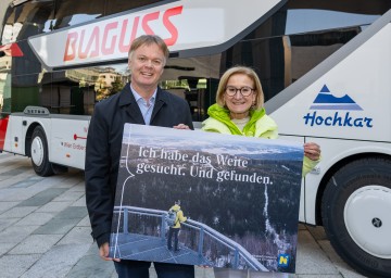 Vorfreude auf die Weihnachtsferien: Geschäftsführer Michael Duscher und Landeshauptfrau Johanna Mikl-Leitner.