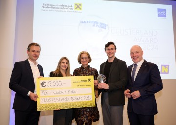 v.l. Vorstandsdirektor Martin Hauer, Raiffeisenlandesbank NÖ-Wien, Eva Kovanda, K+K Betonerzeugungs- und HandelsgmbH, Landeshauptfrau Johanna Mikl-Leitner, Philip Ramprecht, Wopfinger Transportbeton Ges.m.b.H., ecoplus Geschäftsführer Helmut Miernicki 