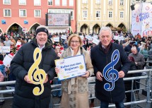 Landeshauptfrau Johanna Mikl-Leitner mit Bürgermeister Klaus Schneeberger (li.) und Martin Lammerhuber, Geschäftsführer der Kultur.Region.Niederösterreich (re.).