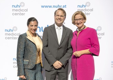 Eröffnung des neuen Nuhr Medical Centers: Mayra Nuhr, Prof. Martin Nuhr und Landeshauptfrau Johanna Mikl-Leitner (v.l.n.r) 