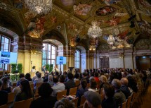 „Das Buch ist der Beginn einer langen Reise, den Semmering mit Blick in die Vergangenheit wieder zum Leben zu erwecken“, sagte Landeshauptfrau Johanna Mikl-Leitner im Rahmen der Buchpräsentation.