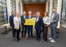 Ausweichquartier geht im Jänner in Betrieb: Landtagsdirektor Thomas Obernosterer, Grünen-Klubobfrau Helga Krismer-Huber, Zweiter Präsident Gottfried Waldhäusl, Landtagspräsident Karl Wilfing, Dritte Präsidentin Elvira Schmidt, Neos-Fraktionsvorsitzende Indra Collini und Christoph Reiter-Havlicek, Abteilung Gebäude- und Liegenschaftsmanagement.