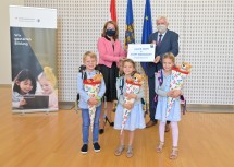 Landesrätin Christiane Teschl-Hofmeister und Bildungsdirektor Johann Heuras gaben einen Ausblick auf das bevorstehende Schuljahr.