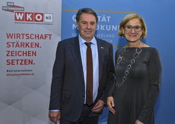 Landeshauptfrau Johanna Mikl-Leitner und Wirtschaftskammer-Präsident Wolfgang Ecker.