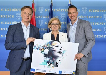 Erfolgreiche Reihe „KI im Tourismus“: Niederösterreich Werbung Geschäftsführer Michael Duscher, Landeshauptfrau Johanna Mikl-Leitner und Haus der Digitalisierung Geschäftsführer Lukas Reutterer.