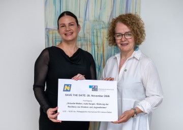 (v.l.n.r.) Kerstin Zechner, Departmentleiterin Diversität an der PH NÖ, und Frauen-Landesrätin Christiane Teschl-Hofmeister.