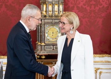 Angelobung von Landeshauptfrau Johanna Mikl-Leitner durch Bundespräsident Alexander Van der Bellen. 