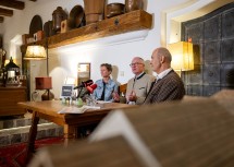 Beim Pressegespräch im Rendl-Keller in der Kellergasse der Landeshauptstadt (v.l.): Doris Knoll, Stephan Pernkopf und Michael Staribacher.