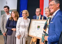 (v.l.n.r.) Abgeordneter zum NÖ Landtag und Bürgermeister von Gänserndorf Rene Lobner, Nationalratsabgeordnete Angela Baumgartner, Landeshauptfrau Johanna Mikl-Leitner, Stadtrat Achim Wörner, Bezirkshauptfrau Gänserndorf Claudia Pfeiler-Black, Bürgermeister Ludwig Deltl.