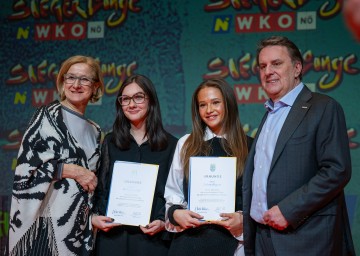 Bei der „Siegerlounge – das Fest der Lehrlinge“ holten Landeshauptfrau Johanna Mikl-Leitner und WKNÖ-Präsident Wolfgang Ecker die besten Lehrlinge des Landes ins Rampenlicht.