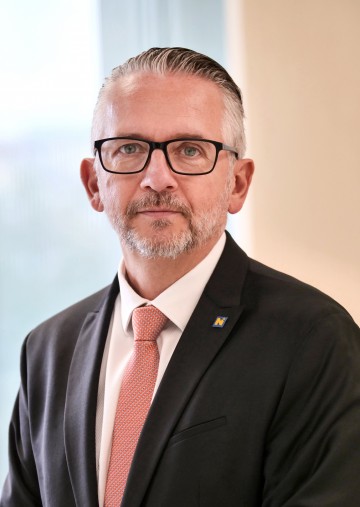 Jörg Weissmann wurde in der heutigen Sitzung der Niederösterreichischen Landesregierung zum neuen Leiter der Gruppe Innere Verwaltung (IVW) des Amtes der NÖ Landesregierung bestellt.