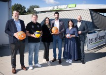 LH-Stellvertreter Udo Landbauer freut sich, dass die Hochwasserhilfe Sport für Heimstättenvereine im SPORTZENTRUM Niederösterreich gesichert ist.