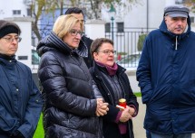 Kranzniederlegung im Gedenken an die schrecklichen November-Pogrome des Jahres 1938 durch Landeshauptfrau Johanna Mikl-Leitner bei der Ehemaligen Synagoge in St. Pölten.