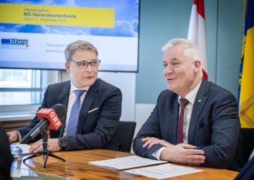 Präsentation des Jahresergebnisses des NÖ Generationenfonds mit Finanzlandesrat Anton Kasser und FIBEG-Geschäftsführer Johannes Kern in St. Pölten (v.r.n.l.)