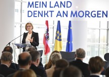 Landeshauptfrau Johanna Mikl-Leitner bei ihrer Rede im Zuge der Präsentation des Zukunftsreports zur Landesstrategie Niederösterreich 2030.