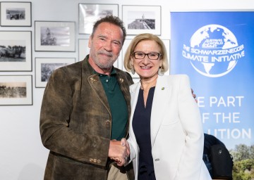 Landeshauptfrau Johanna Mikl-Leitner und Arnold Schwarzenegger eröffnen den Austrian World Summit Hub in Asparn an der Zaya.