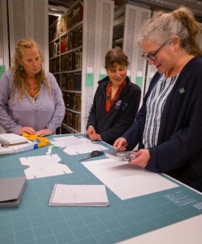 Neue Verpackungs-Workshops in der Restaurierung des NÖLAs und der NÖLB