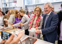 Benefiz-Suppenessen im NÖ Landhaus: Landeshauptfrau Johanna Mikl-Leitner und Landtagspräsident Karl Wilfing 