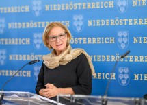 Landeshauptfrau Johanna Mikl-Leitner informierte über das Gedenkjahr 2025.