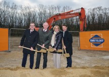 Beim Spatenstich für den zweiten Bauabschnitt für das Gemeindezentrum „Forum Silberbichl“ in Mautern. Im Bild von links nach rechts: Stadtrat Ing. Martin Hofbauer, Bundesminister Gerhard Karner, Landeshauptfrau Johanna Mikl-Leitner und Bürgermeister Heinrich Brustbauer