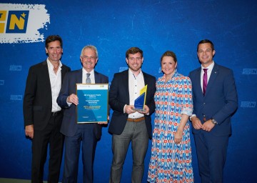 (v.l.n.r.) Gerhard Angerer (Fachinspektor für Bewegungserziehung und Sport), Landtagspräsident Karl Wilfing, Daniel Reiterer (HLT Semmering), Landesrätin Susanne Rosenkranz, Bildungsdirektor Karl Fritthum.