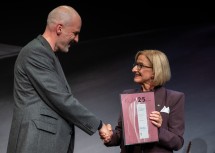 Volkmar Klien erhielt den Würdigungspreis Medienkunst.