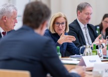 „Die Gesundheitswirtschaft in Niederösterreich ist Innovationsmotor, Wirtschaftsfaktor und Garant für Lebensqualität“, sagte Landeshauptfrau Johanna Mikl-Leitner im Fachbeirat.